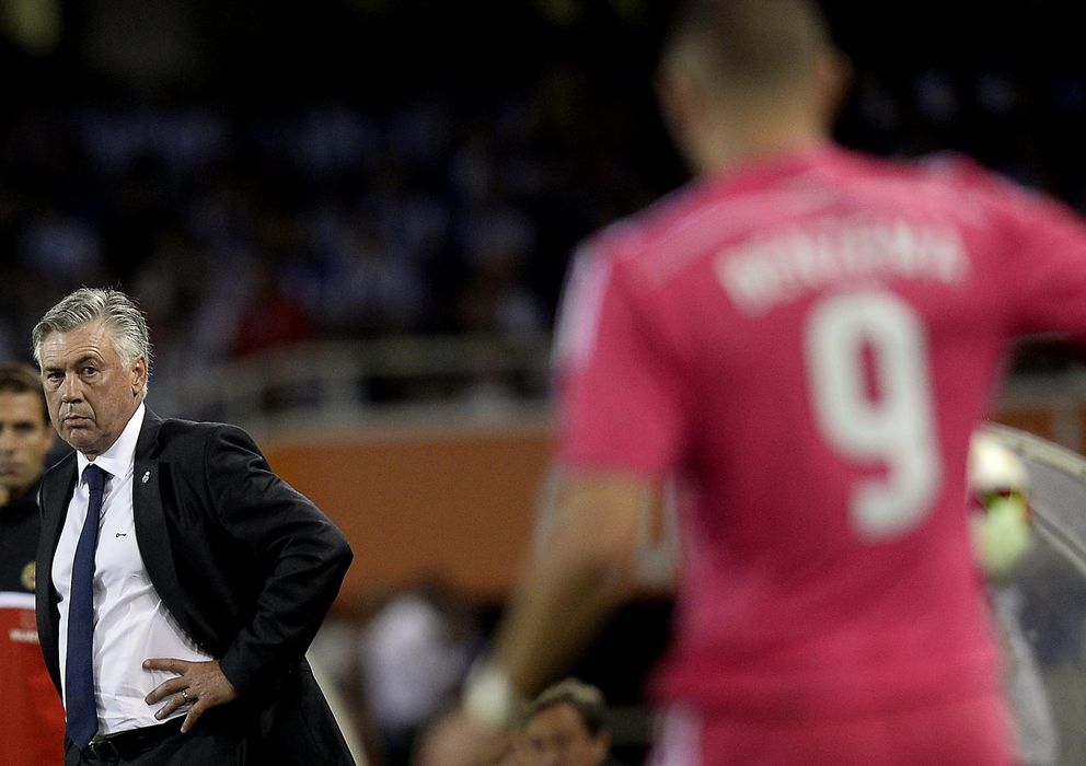 Foto: Ancelotti, con semblante serio, durante el Real Sociedad-Real Madrid (Reuters)