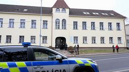 Un alumno mata a una profesora e hiere a otras dos personas con un cuchillo en Eslovaquia