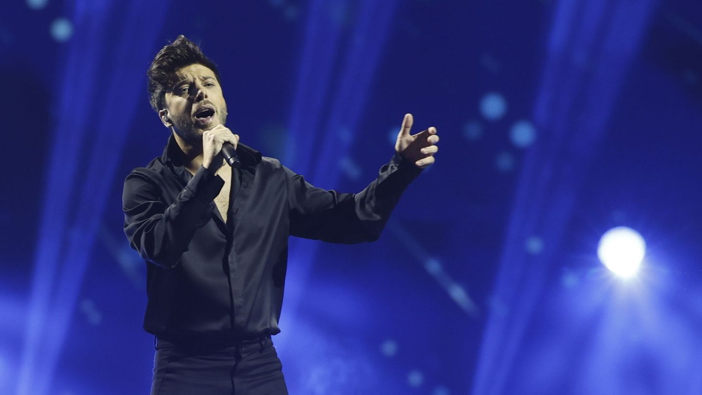 Blas Cantó, durante su actuación en Eurovisión 2021. (EFE/Robin Van Lonkhuijsen)