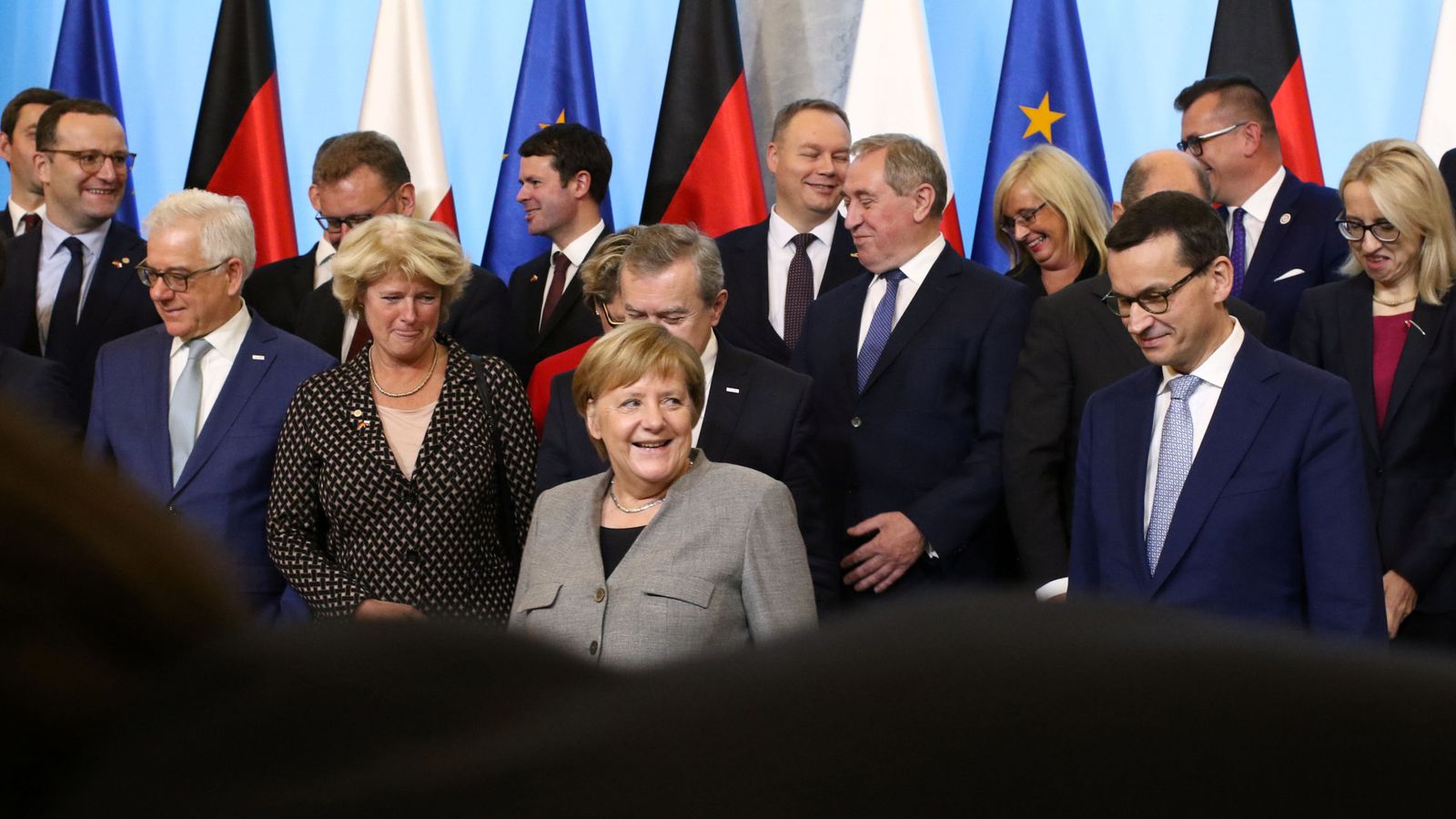 Foto: La canciller alemana Angela Merkel durante un encuentro con miembros del Gobierno polaco en Varsovia. (Reuters)