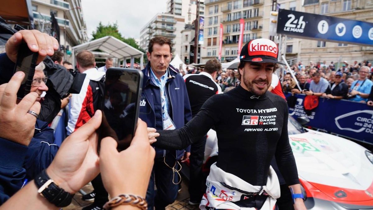 Solo fue un aperitivo: Alonso descubre la expectación que va a provocar en Le Mans