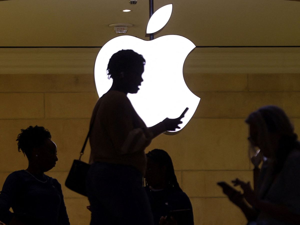 Foto: Apple lanza su primera cuenta de ahorro. (Reuters/Mike Segar)