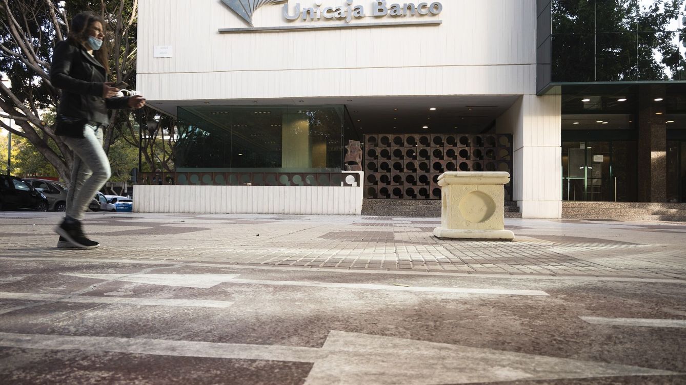Unicaja Banco pide ofertas por su auditoría a EY y KPMG tras la salida de PwC