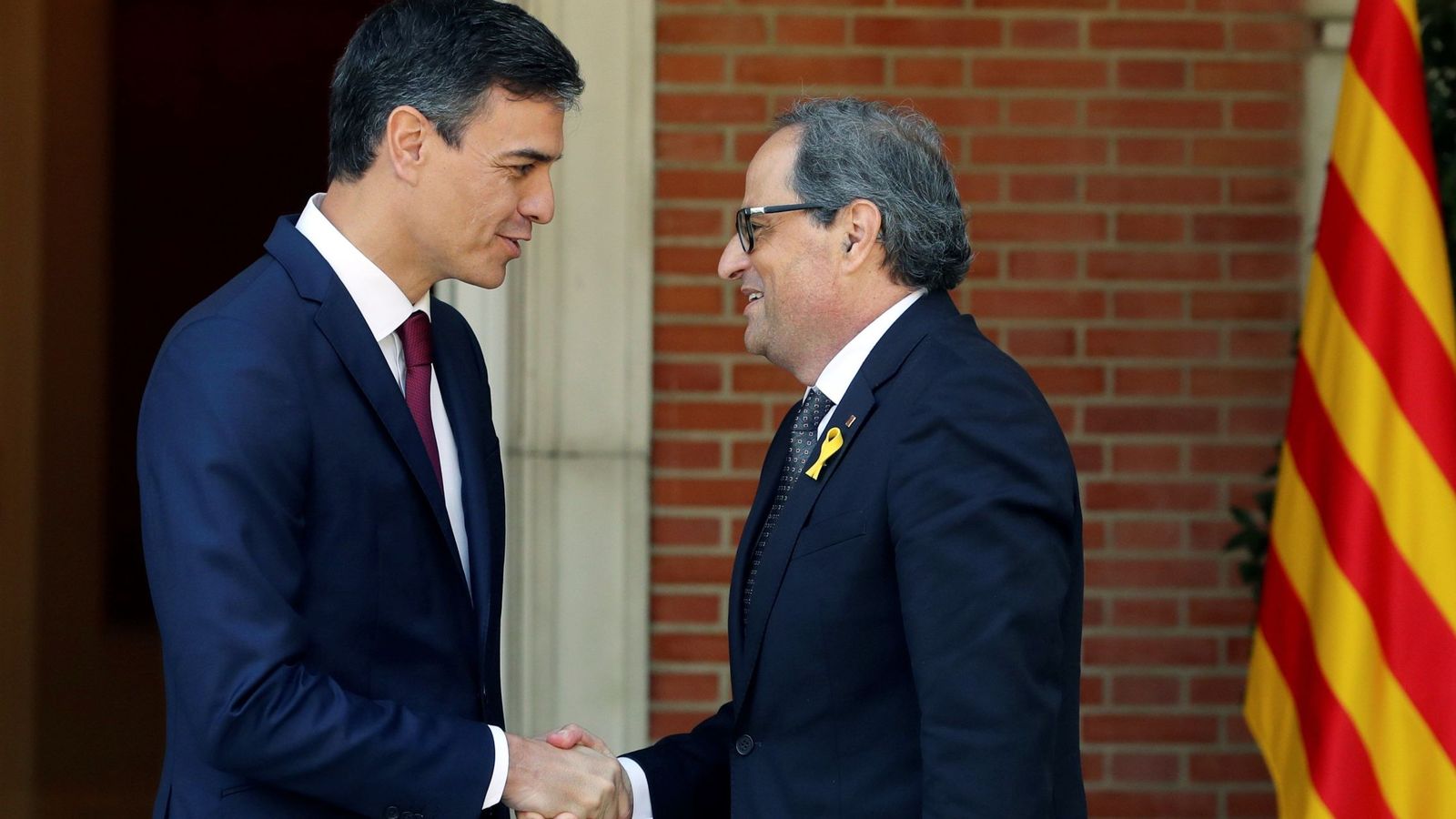 Foto: El presidente del Gobierno Pedro Sánchez y el 'president' de la Generalitat Quim Torra. (EFE) 