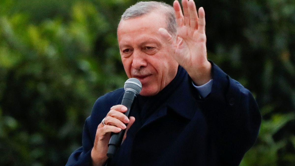Erdogan gana las presidenciales en Turquía, según fuentes oficiales