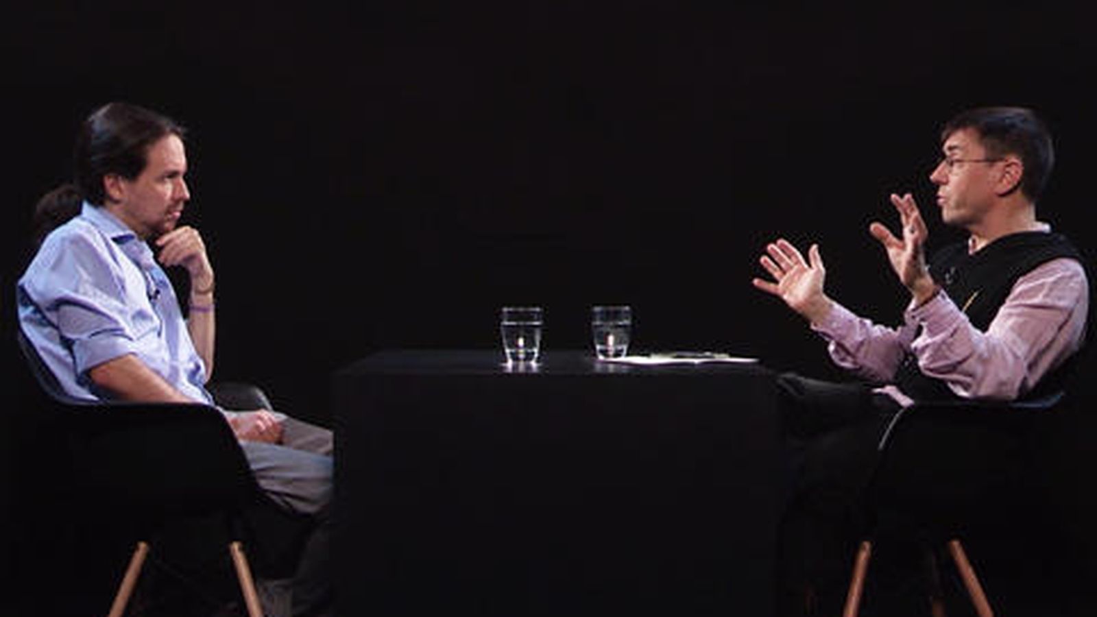 Foto: Pablo Iglesias y Juan Carlos Monedero, durante una entrevista en la Tuerka.