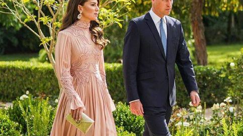 Así customizó Kate Middleton su vestido para la boda de Hussein (y su tributo a Isabel II)