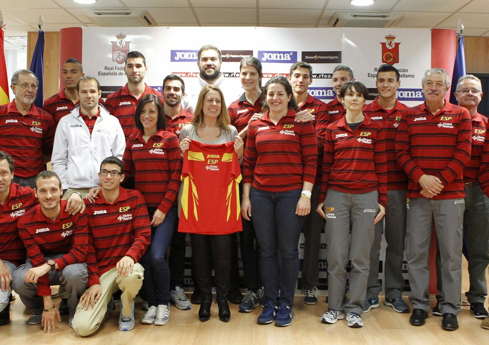 Foto: La delegación española de atletismo visitó el CSD antes de partir hacia Sopot (Efe). 