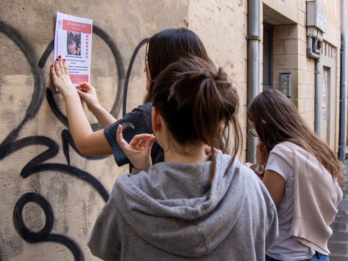 Foto: Los voluntarios intensifican la búsqueda de javier márquez por las calles de logroño
