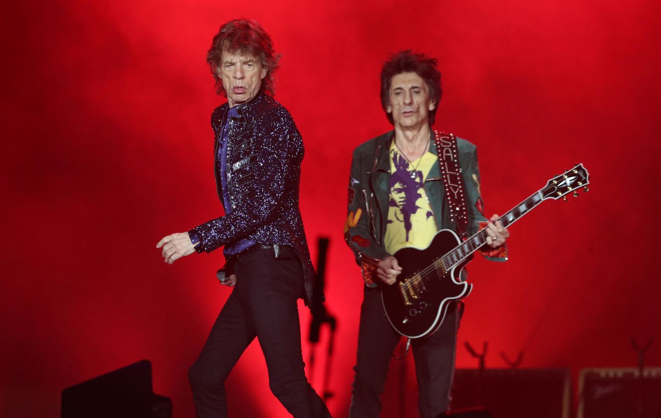 Mick Jagger y Ron Wood durante el concierto en Barcelona. (Reuters)