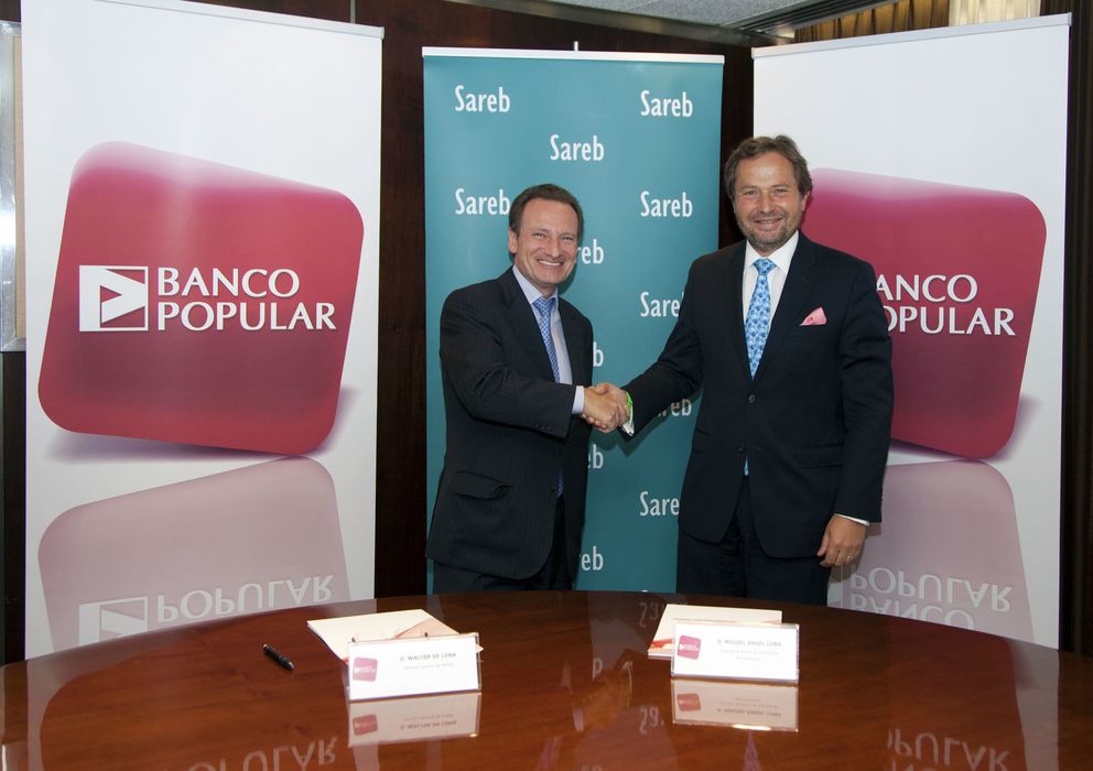Foto: Walter de Luna (i), Director General de Sareb y Miguel Ángel Luna (d), Director de Banca de clientes de Banco Popular.
