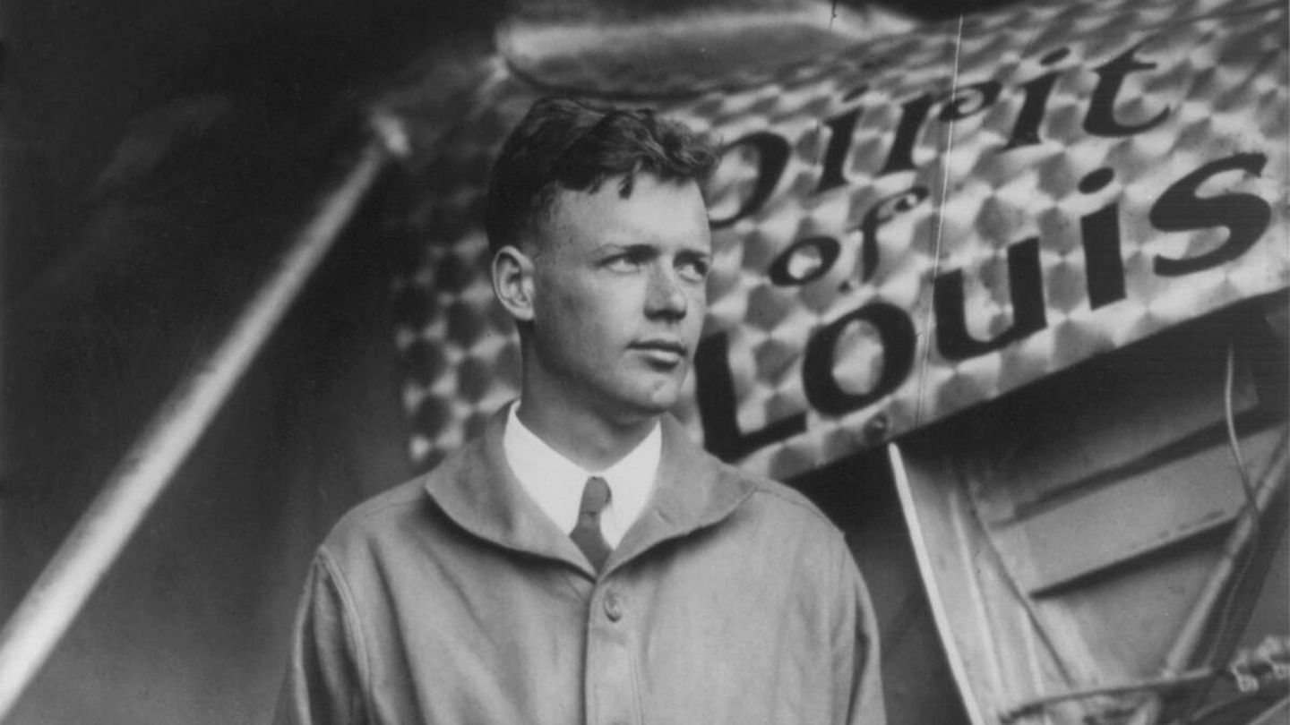 Charles Lindbergh, con el 'Spirit of San Louis'. (CC/Wikimedia Commons)