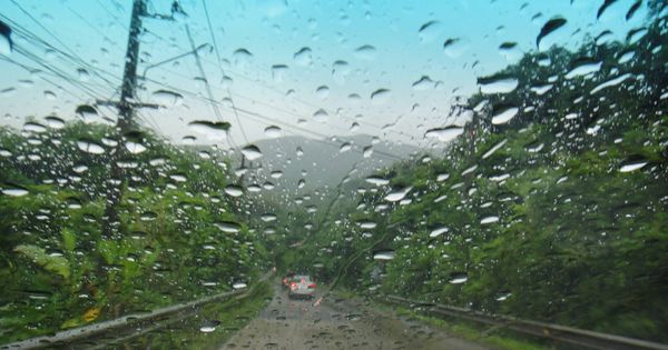 Foto: La lluvia, uno de los elementos más molestos para la conducción. (Pixabay)