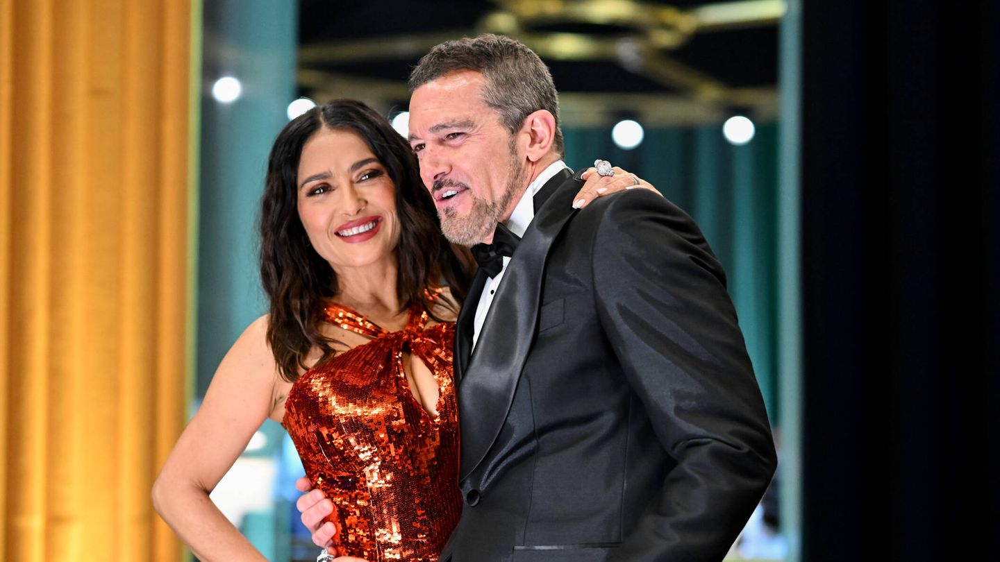 Salma Hayek y Antonio Banderas, en los Oscar 2023. (Getty)