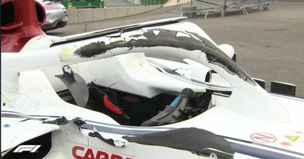 Foto: El estado del Halo del Sauber de Leclerc tras el accidente. (Twitter: @F1)