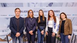 Foro "Emprender: mujeres que marcan su rumbo", en imágenes