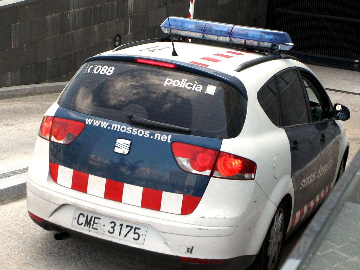 Foto: Un coche de los Mossos d'Esquadra. (EFE)