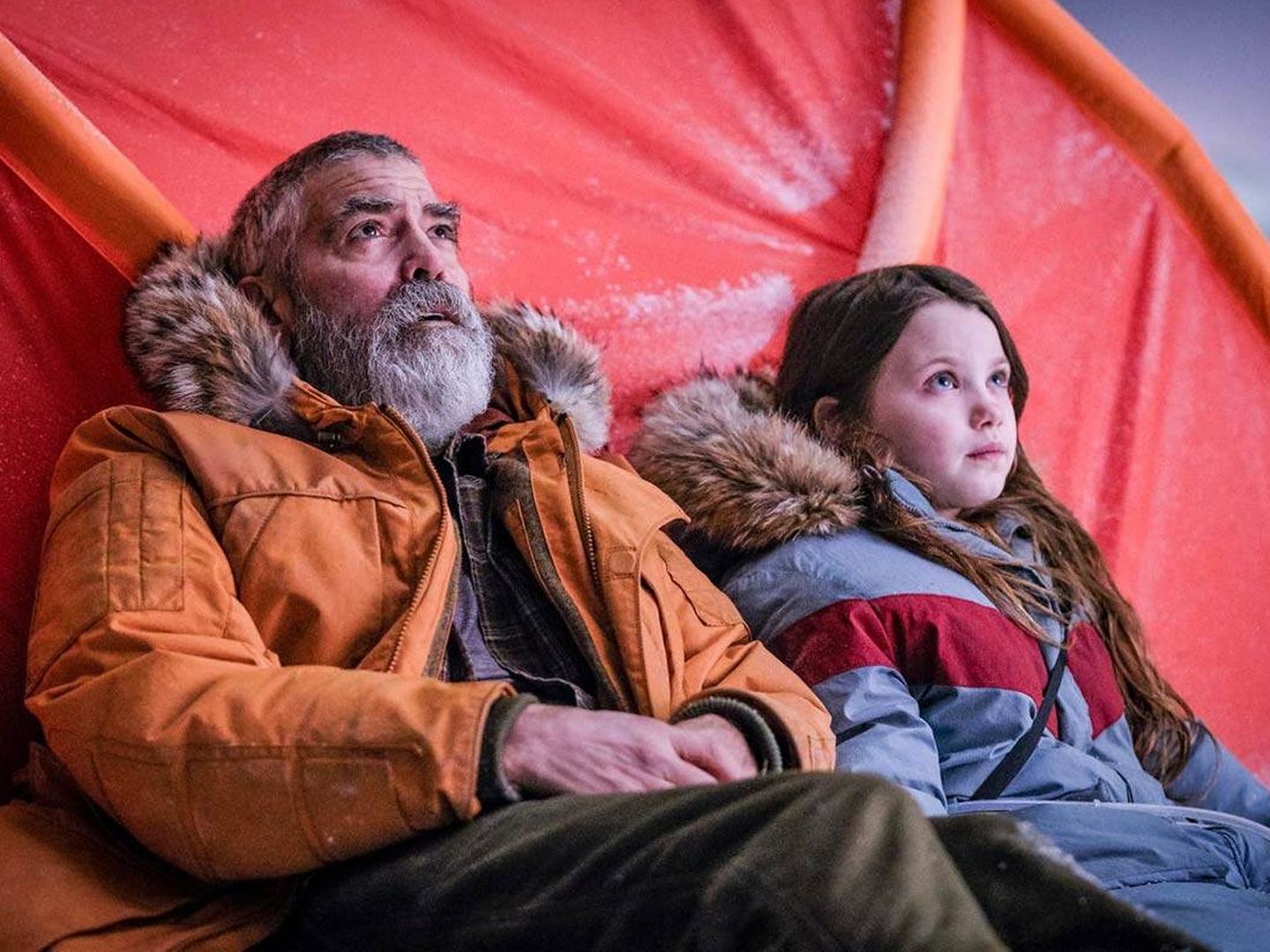George Clooney interpreta a un científico aislado en el Ártico. (Netflix)