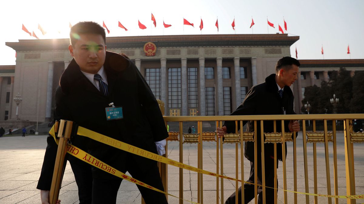 Arrestos "sin garantías" para funcionarios: la nueva receta anticorrupción de China 