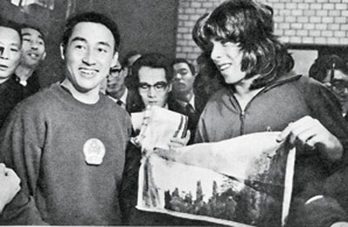 Zhuang Zedong y Glenn L. Cowan