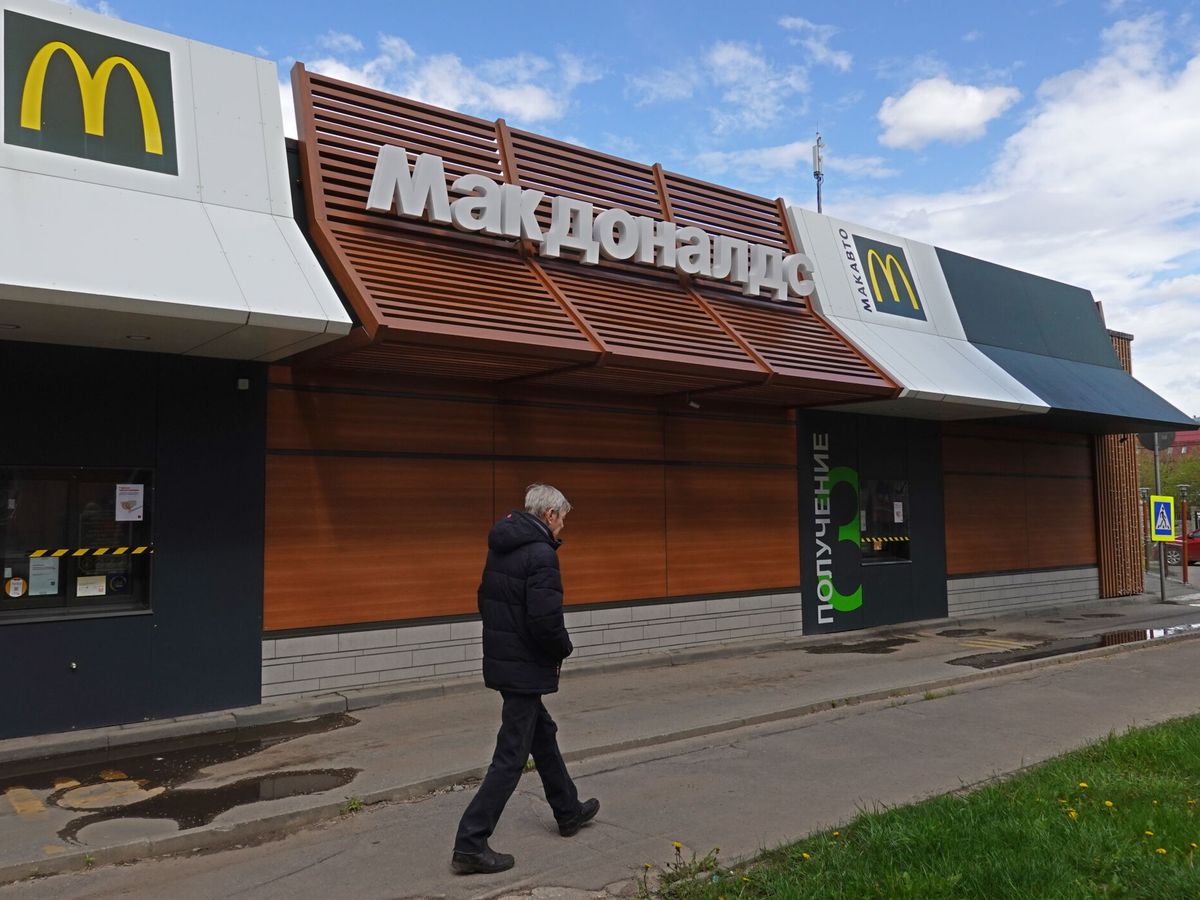 Foto: Local de McDonald's en Rusia. (EFE/EPA/Maxim Shipenkov)