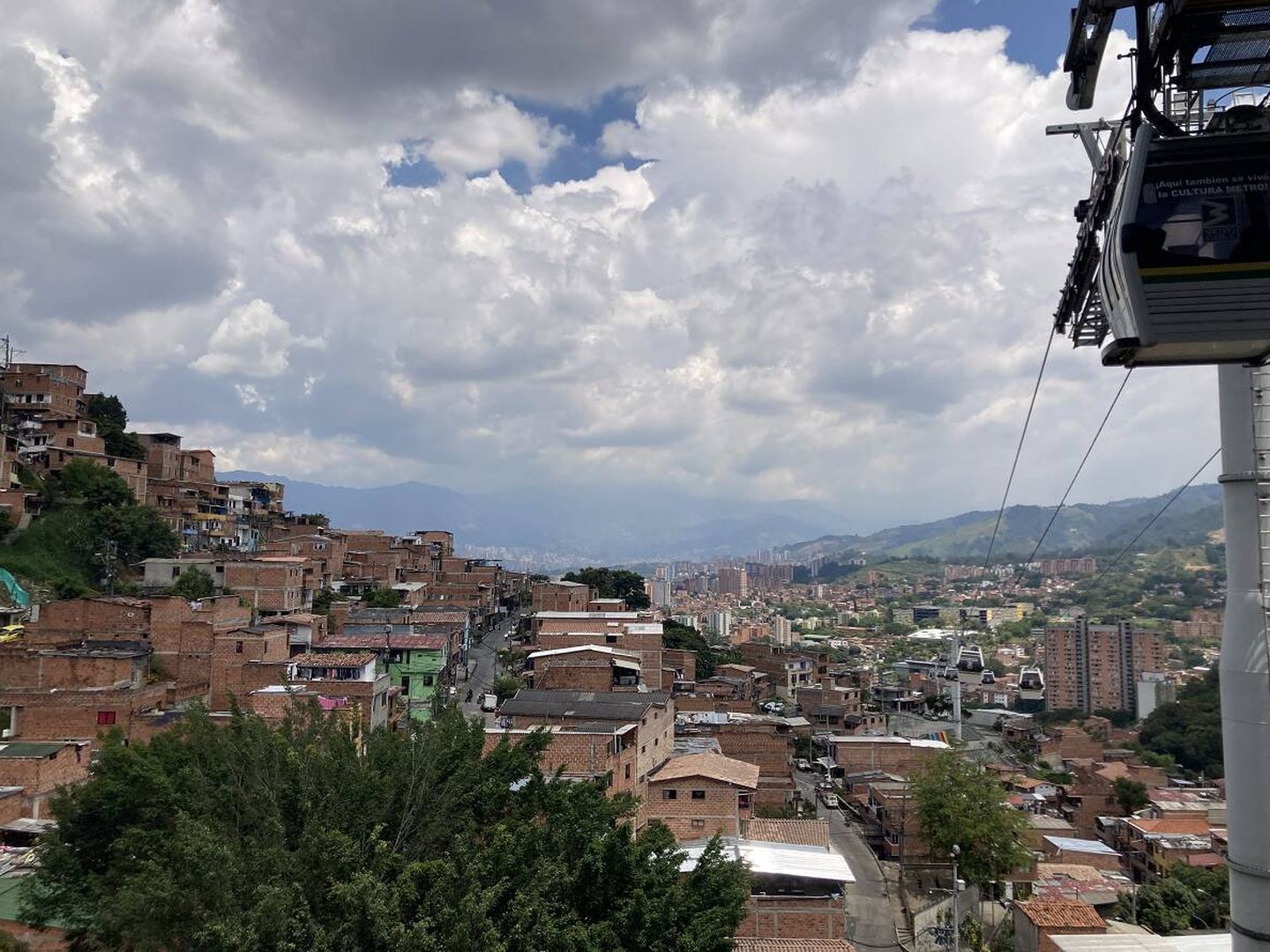 Vista de M0edellín desde el metrocable de la ciudad. Foto: Marta Montojo