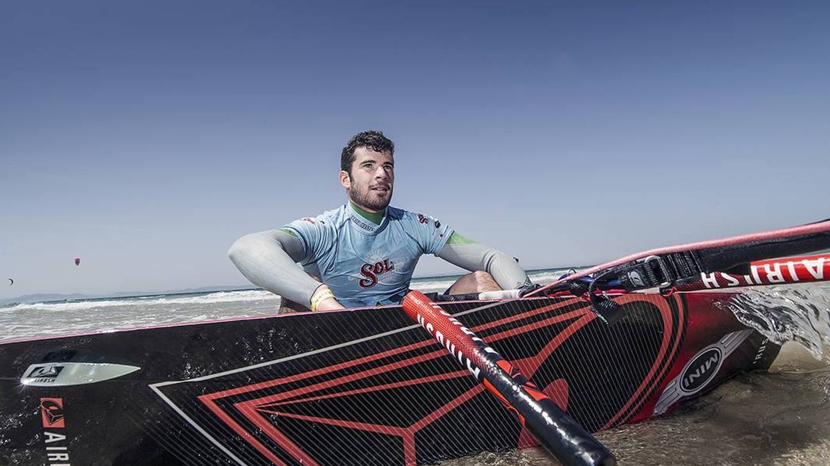 Álex Pastor se convierte en el primer español campeón del mundo de kitesurf