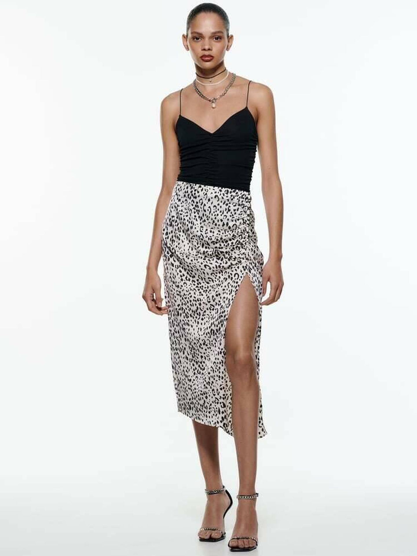 Absoluto negocio Vacío 5 faldas de Zara a Mango para vestir a la moda por menos de 30 euros