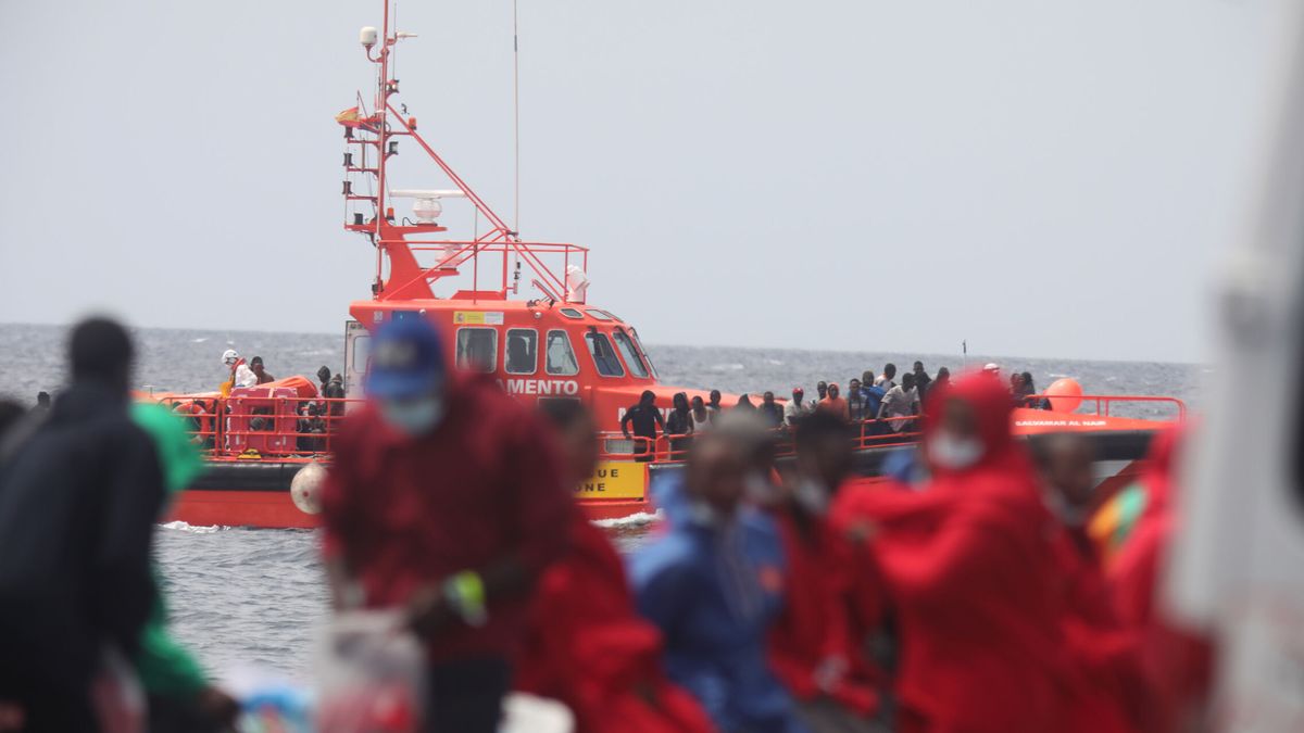 Rescatan a 81 migrantes a bordo de varias pateras en aguas de Canarias