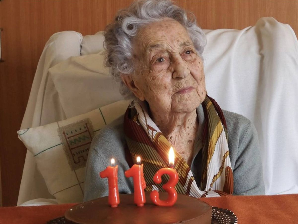 Foto: María Branyas en su 113 cumpleaños. (@MariaBranyas112)