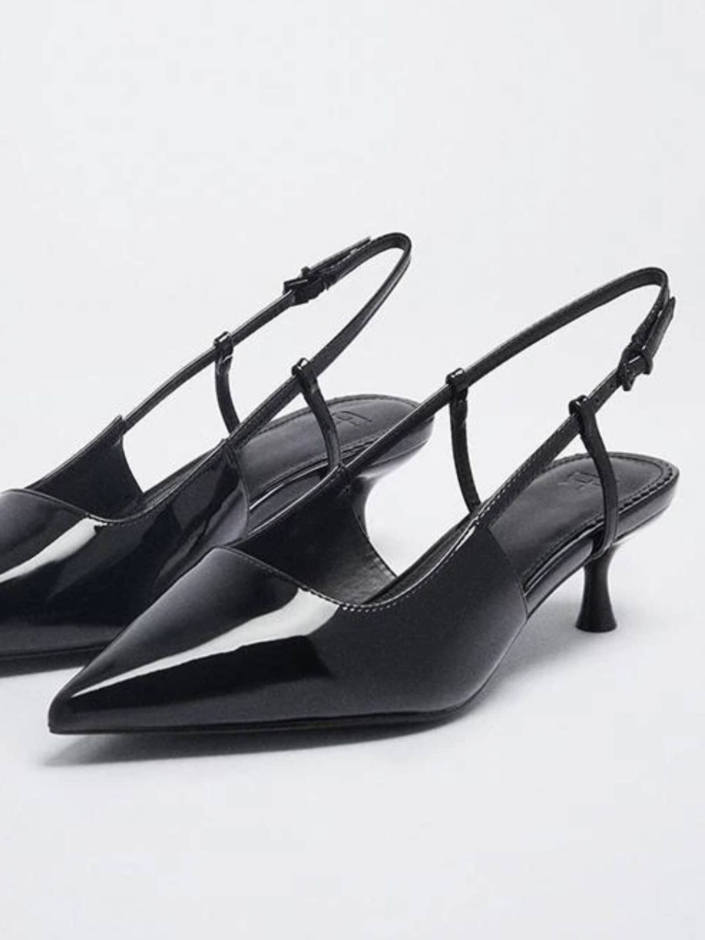 Zapatos de tacón de Parfois, inspirándonos en el look de la reina Letizia. (Cortesía)