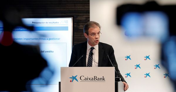 Foto:  El presidente de Caixabank, Jordi Gual, en la presentación de sus resultados esta mañana. (EFE)