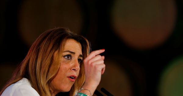 Foto: Suana Díaz pronuncia un discurso durante la campaña electoral del PSOE en Andalucía. (Reuters)