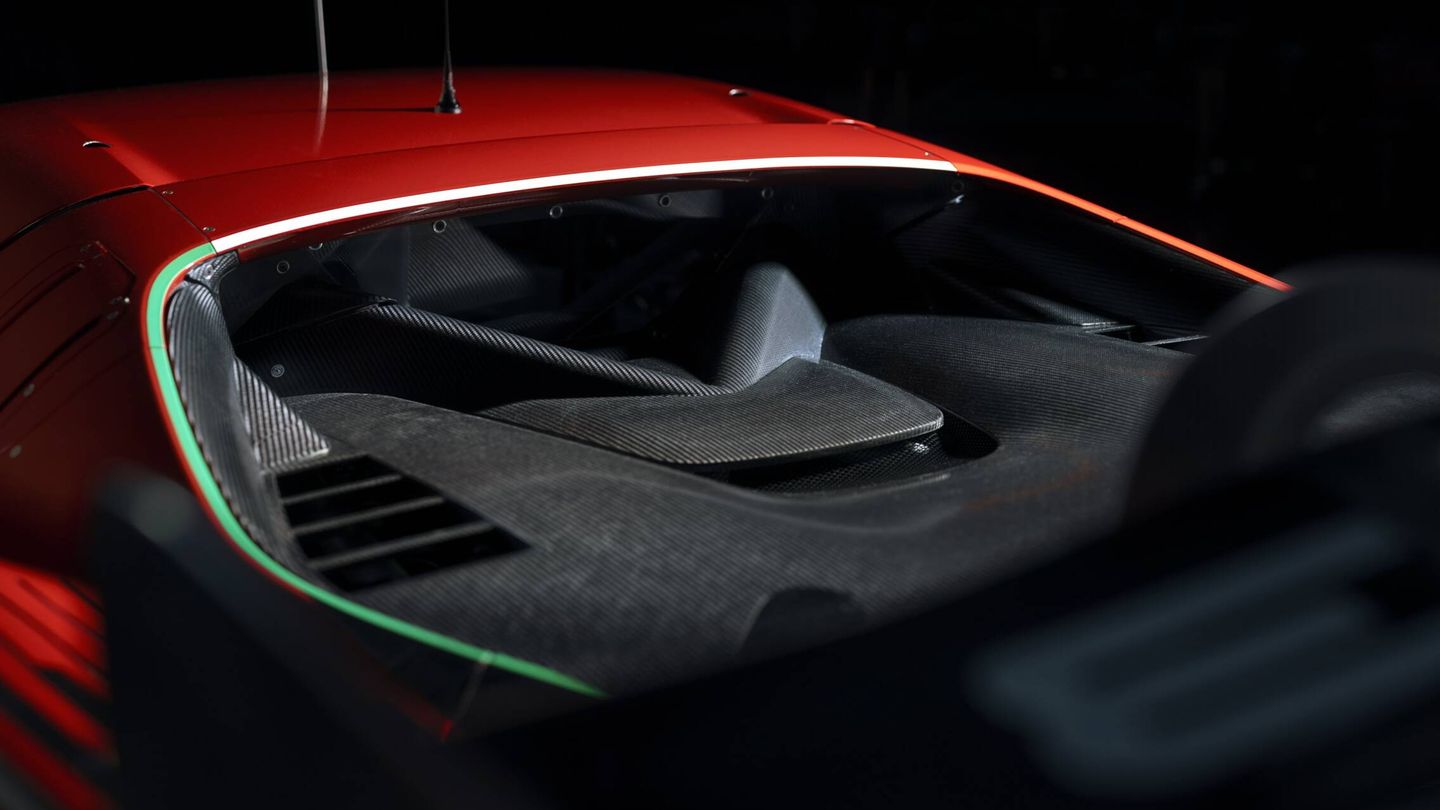 Este modelo supone el regreso a las pistas de un Ferrari V6.