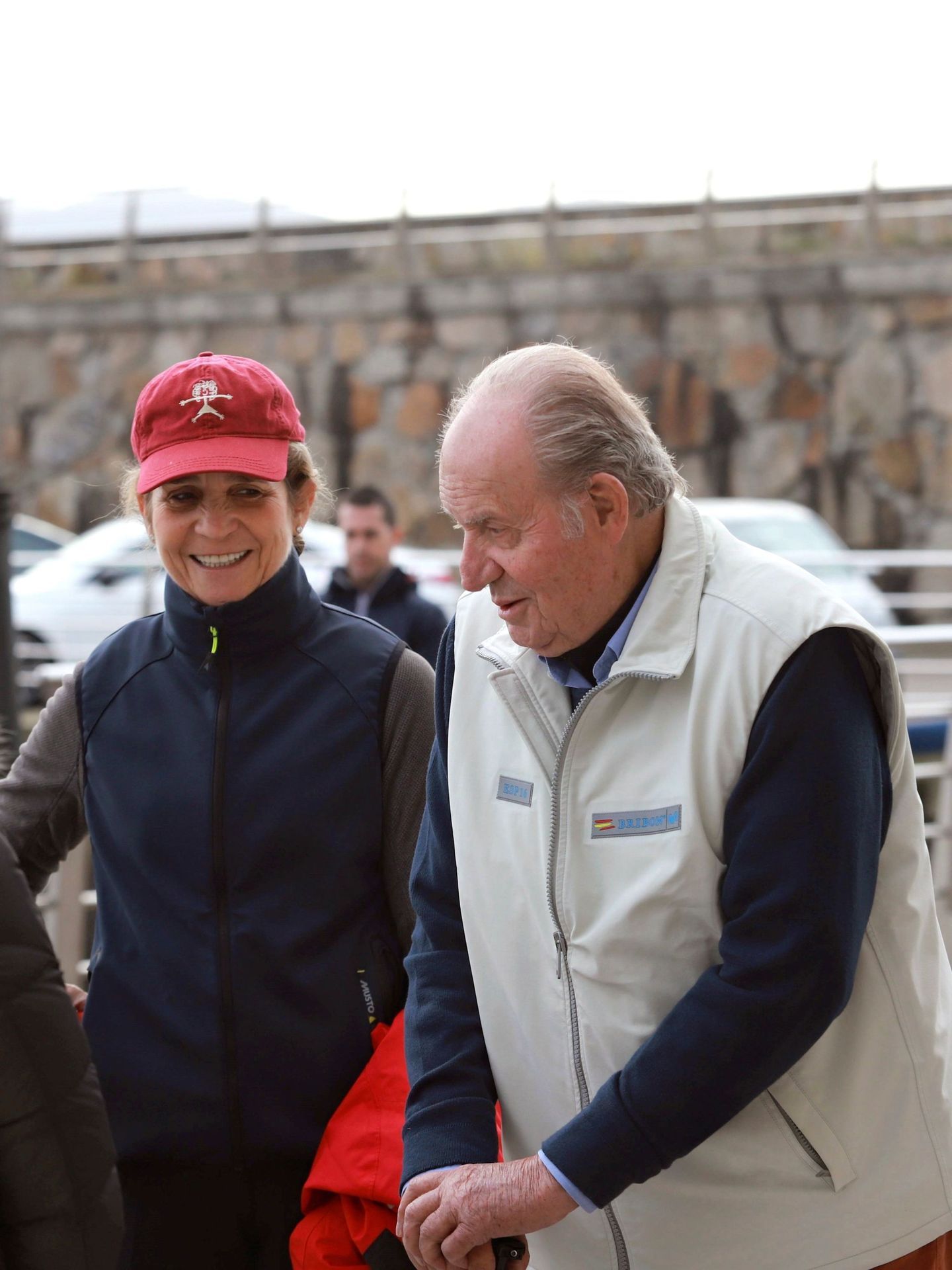 El rey Juan Carlos y la infanta Elena, en Sanxenxo en 2019. (EFE/Salvador Sas)