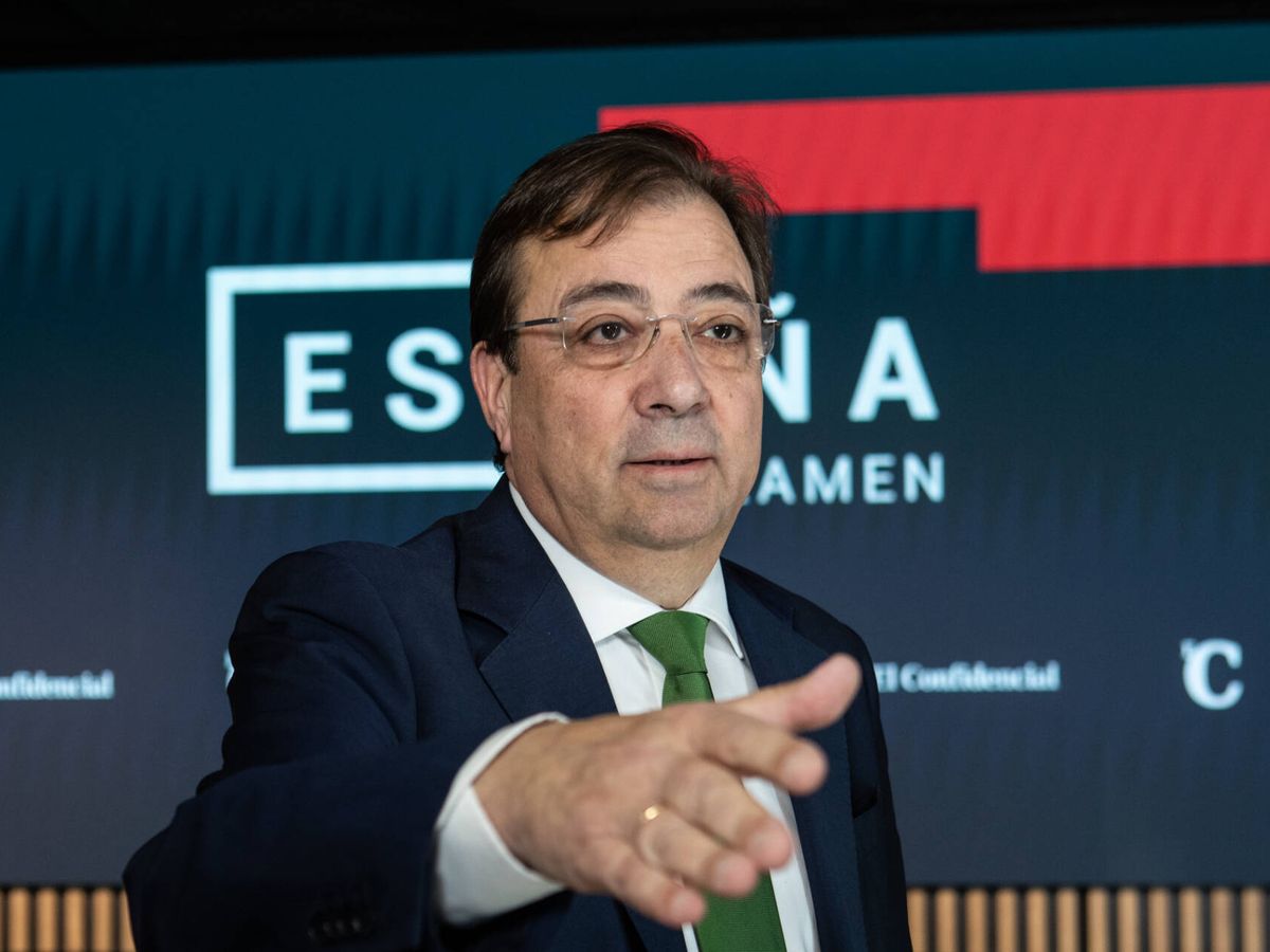 Foto: El presidente de la Junta de Extremadura, Guillermo Fernández Vara, tras el encuentro 'España a examen' en la redacción de EC. (Isabel Blanco)