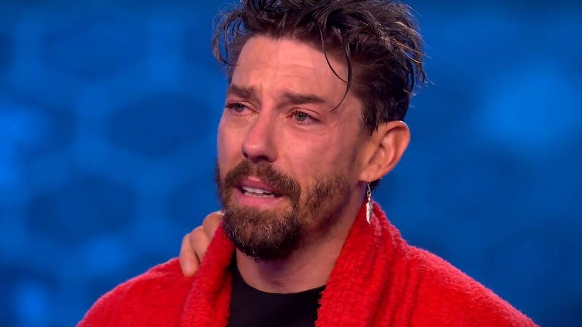 Adrián Lastra llora desconsoladamente al sufrir un percance que arruina su apnea en 'El desafío'
