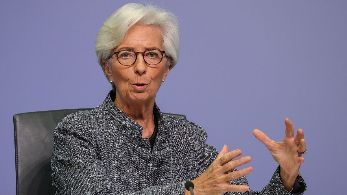 Lagarde espera que la banca haga más rentables los depósitos tras las subidas de tipos