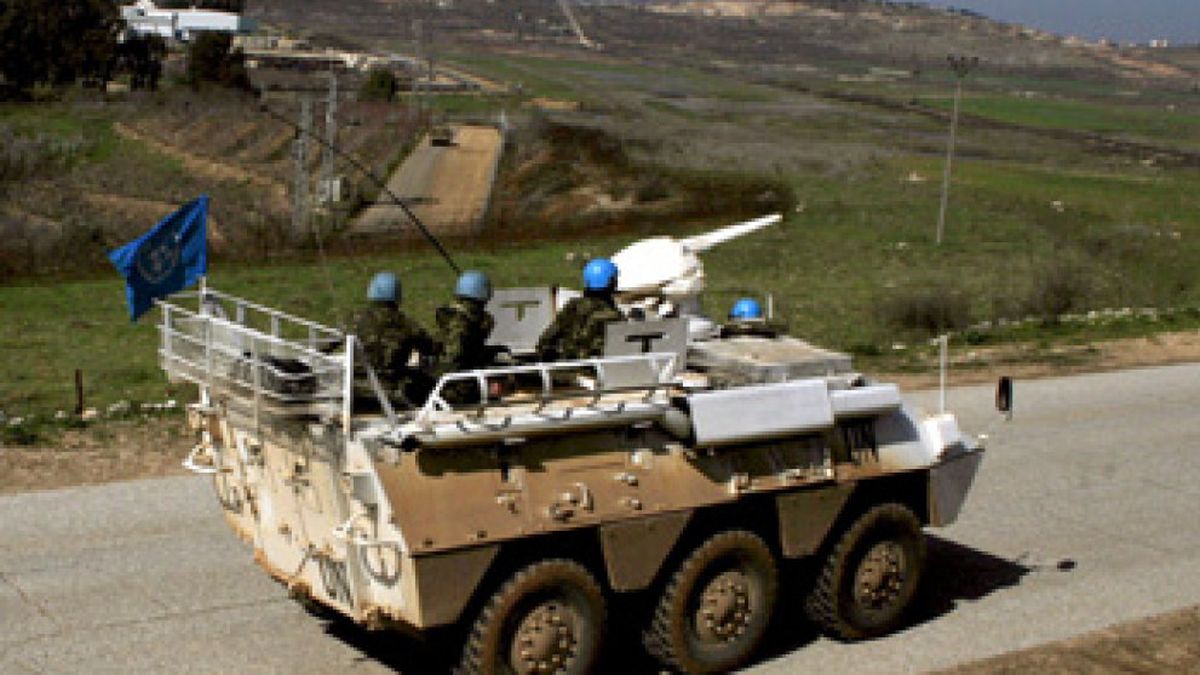 Defensa sólo enviará diez inhibidores de ‘bajo coste’ a Líbano a pesar de que el riesgo de nuevos atentados es “muy alto”