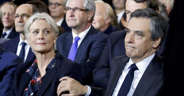 Foto: François Fillon junto a su esposa Penélope Fillon. (Reuters)