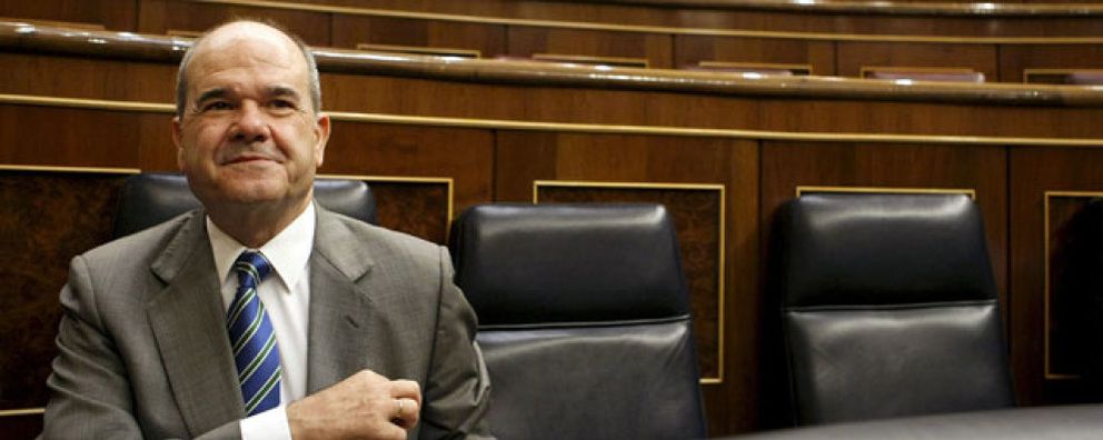 Foto: Chaves necesitará siete intérpretes para hacerse entender en el Senado