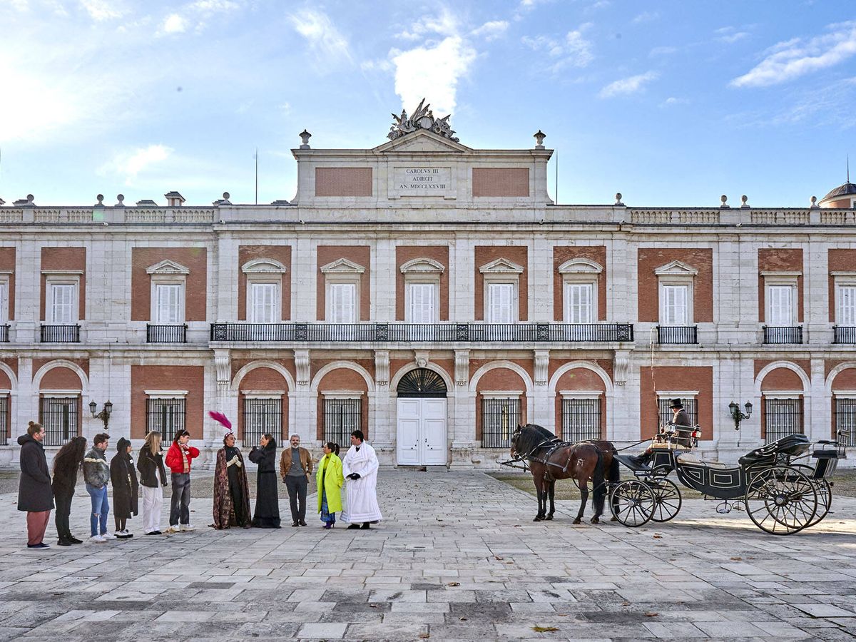 Foto: 'Maestros de la costura', en el Palacio Real de Aranjuez. (RTVE)