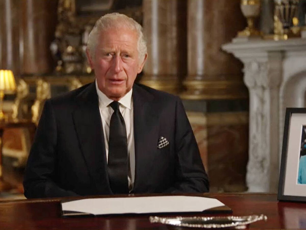 Foto: Carlos III en su discurso a la nación tras la muerte de su madre. 