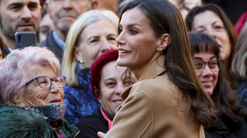 La reina Letizia y su bolso de estreno de una firma española que ya no existe