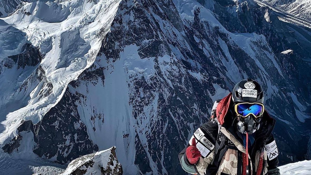 La división en el alpinismo por un récord revolucionario de los ochomiles... con 'truco'