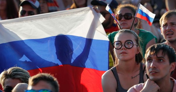 Foto: Aficionados de Rusia animan a su selección en el Mundial 2018 | EFE