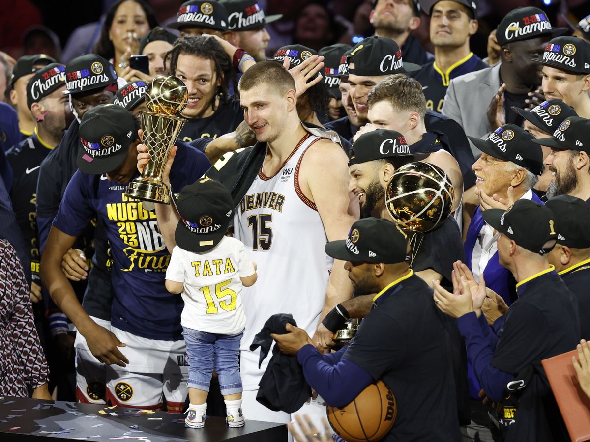 Foto: Los Nuggets, campeones de la NBA. (EFE/EPA/John G. Mablango)