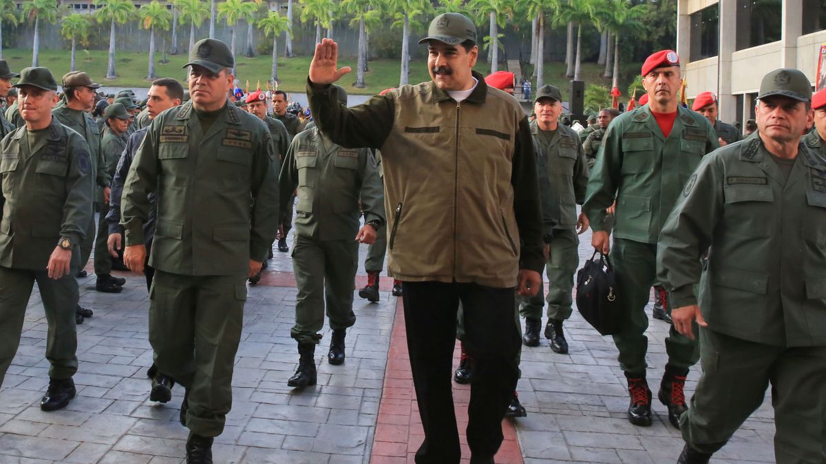 Maduro pasa por el polígrafo a los altos cargos involucrados en la rebelión