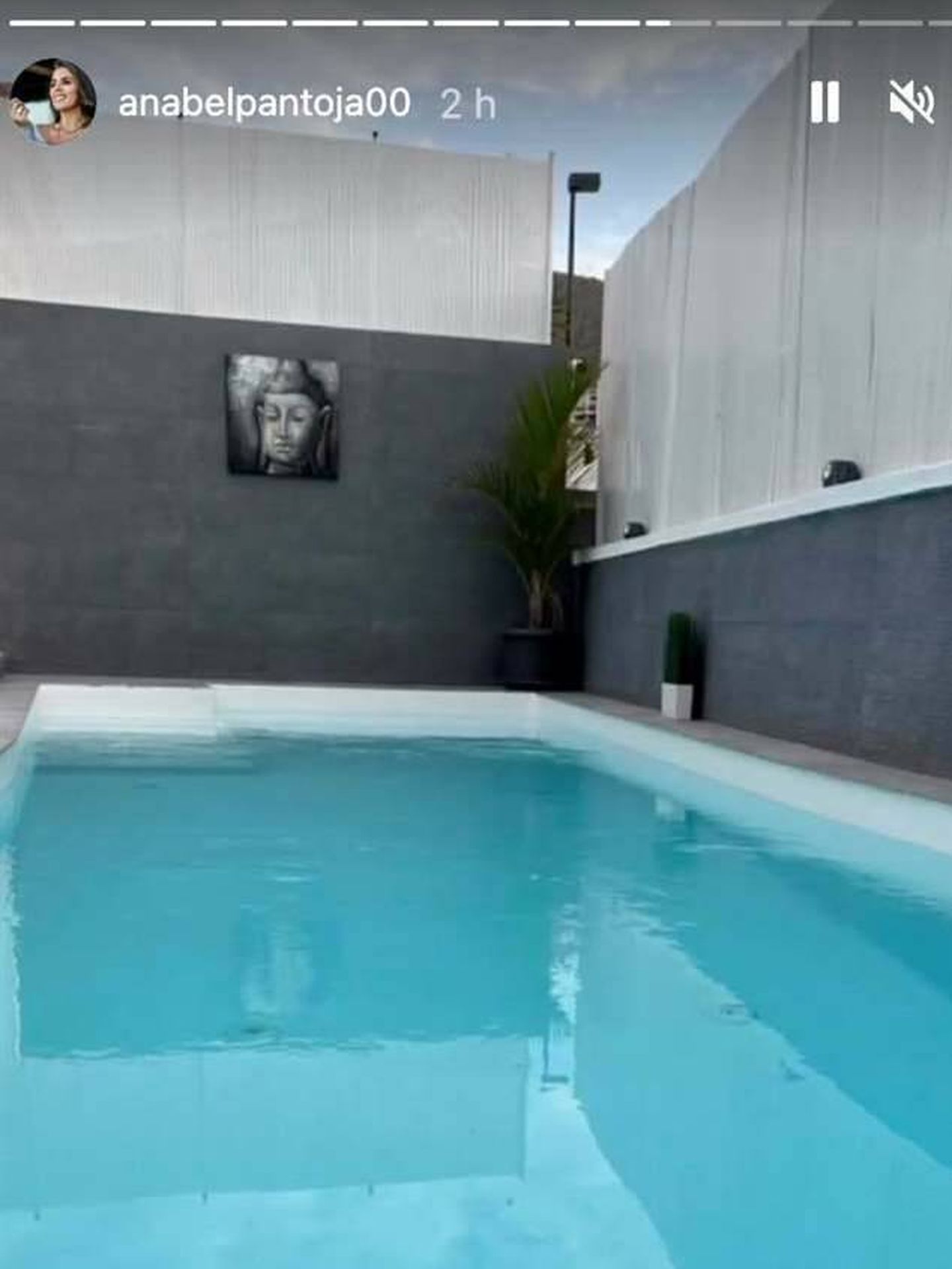 La piscina de la casa de Anabel Pantoja en Canarias. (Instagram)