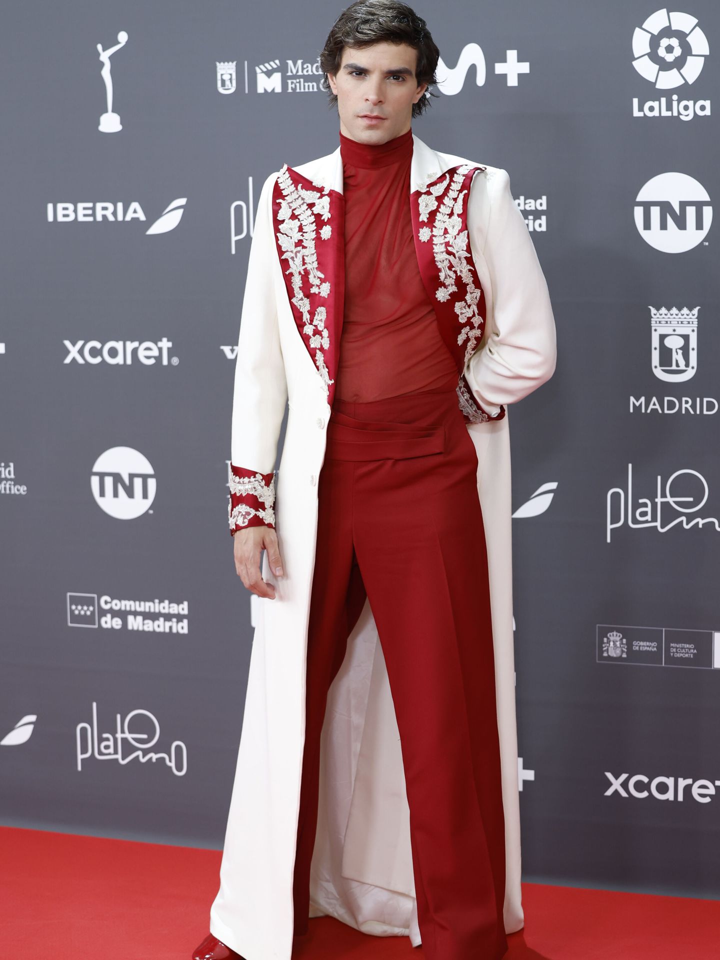 El actor español Jose Pastor posa a su llegada a la ceremonia de entrega de la décima edición de los Premios Platino, este sábado en Madrid (Daniel Gonzalez)